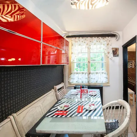 Apartment Zebra
